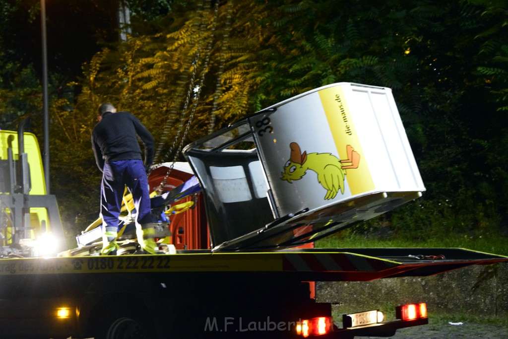 Koelner Seilbahn Gondel blieb haengen Koeln Linksrheinisch P983.JPG - Miklos Laubert